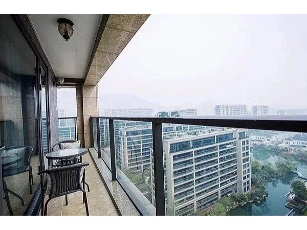 不銹鋼玻璃護欄：安全與美觀的完美融合