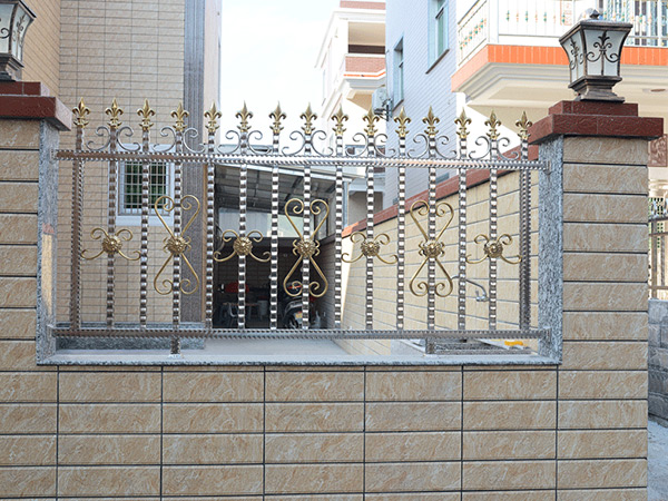 喜師傅不銹鋼護(hù)欄的品種分類有哪些？