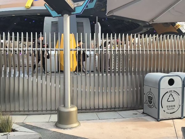 喜師傅不銹鋼護(hù)欄：助力環(huán)球影城打造安全美觀的文旅防護(hù)標(biāo)桿